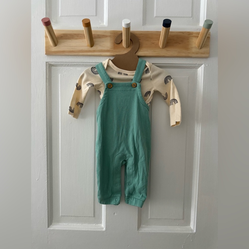Cat & Jack 2 Piece long sleeve overall set